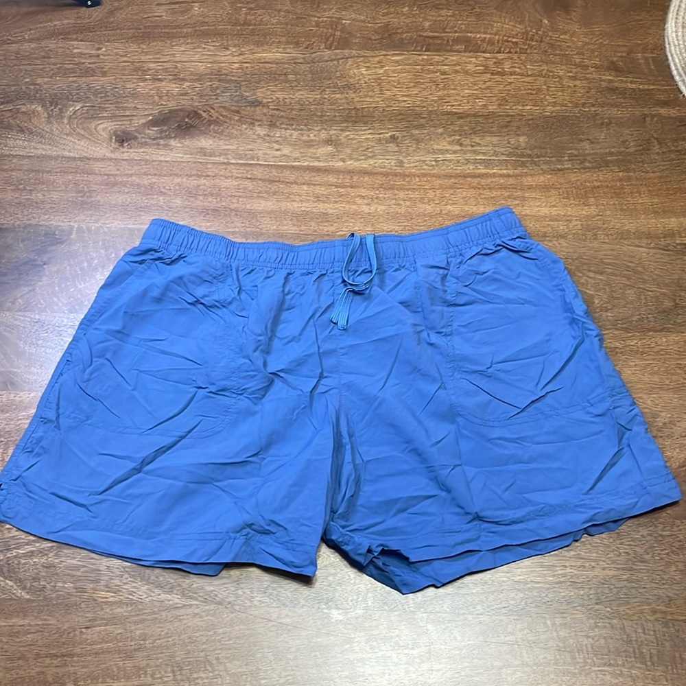 Women’s Columbia Shorts Blue XL